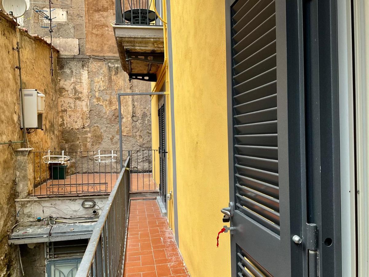 'A Room De' Scugnizzi 那不勒斯 外观 照片